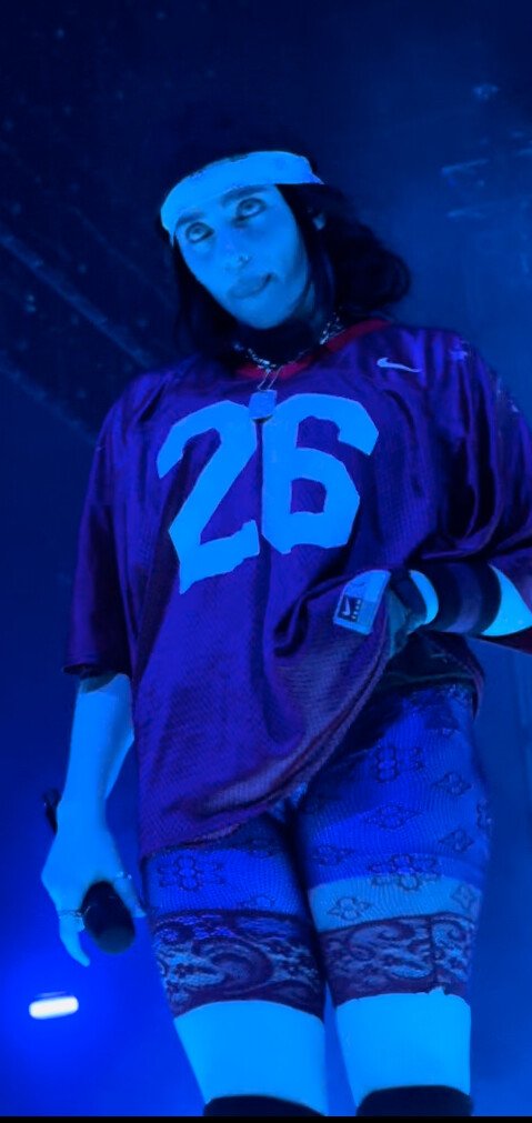 Billie Eilish camel toe and ass #4A3cE0jg