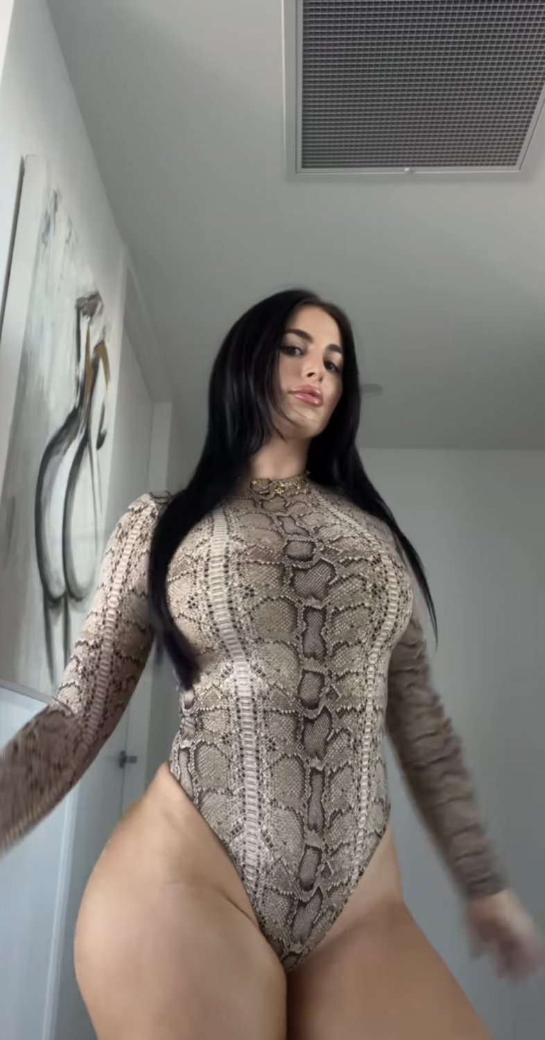 Isabelle jade #qFfnmCID