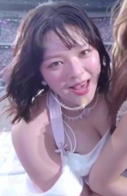 Kpop and cock is cuming #KODD0oBt