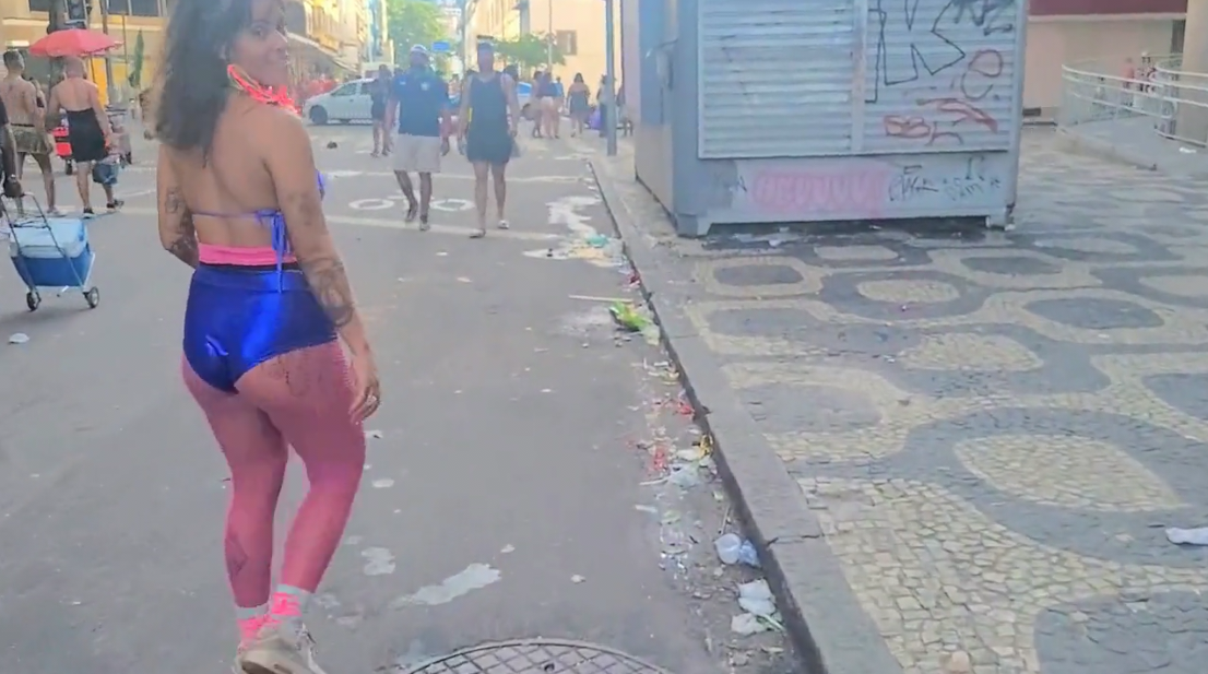 Vagaba transa com estranho no carnaval #yjZvd0pf