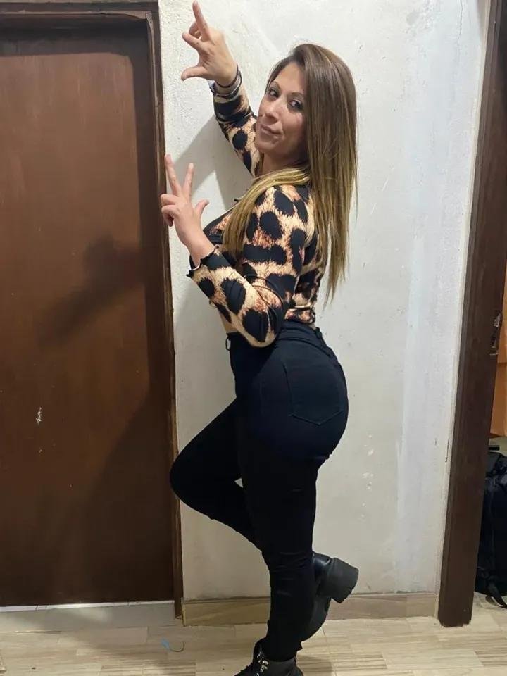 Policía argentina Milf Tetona #gj6SJod0
