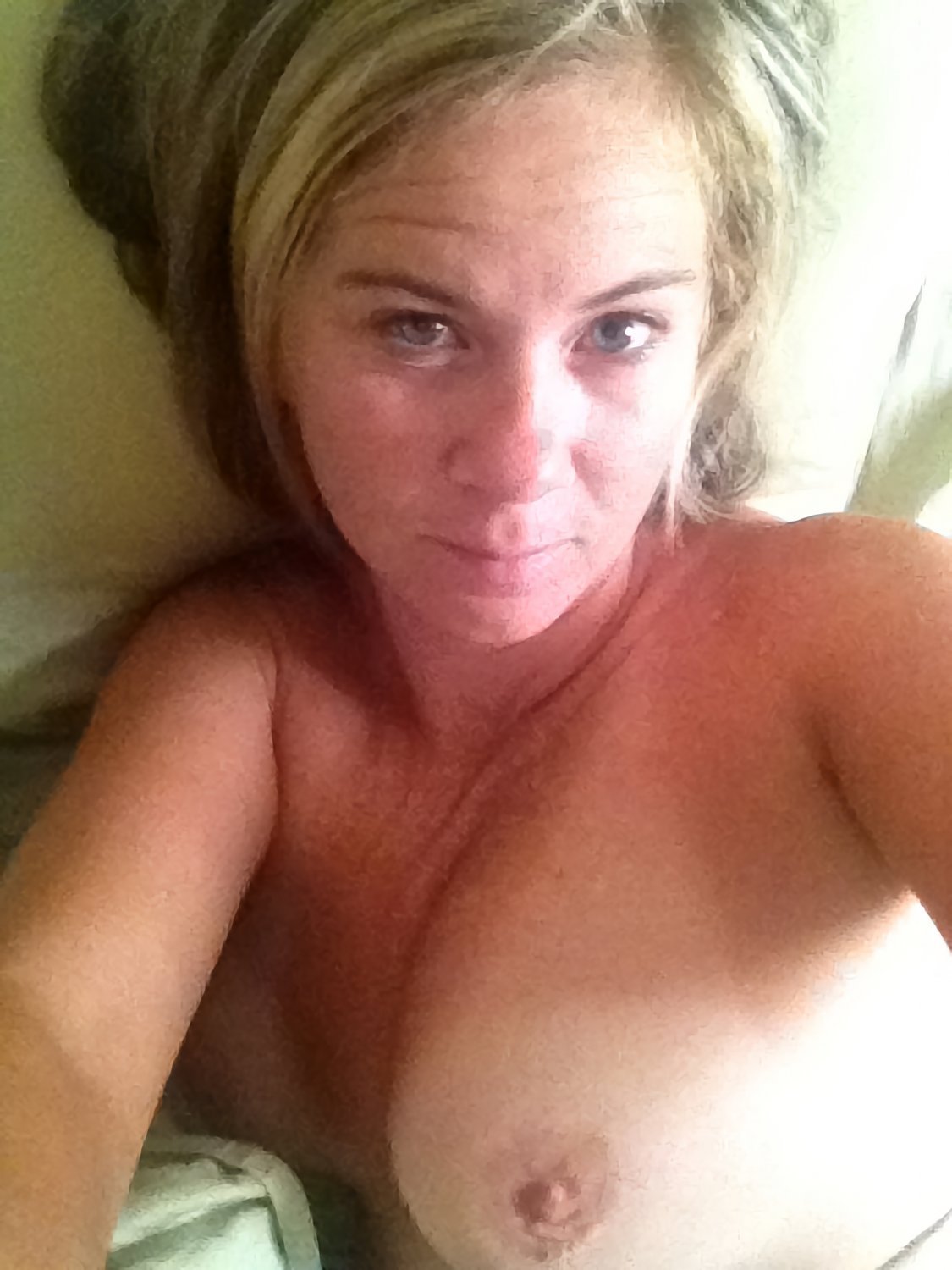 Kylie, horny webslut from Oregon loves to be exposed #TgnNjCxa